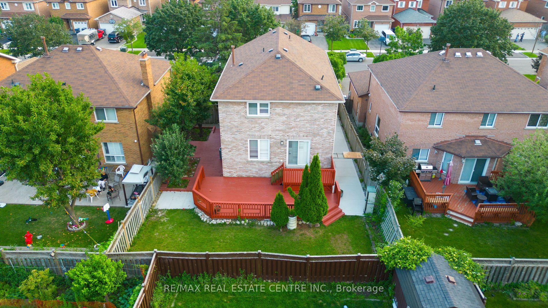 19 Kentucky Dr