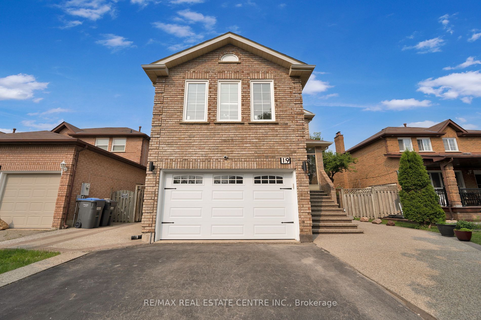 19 Kentucky Dr