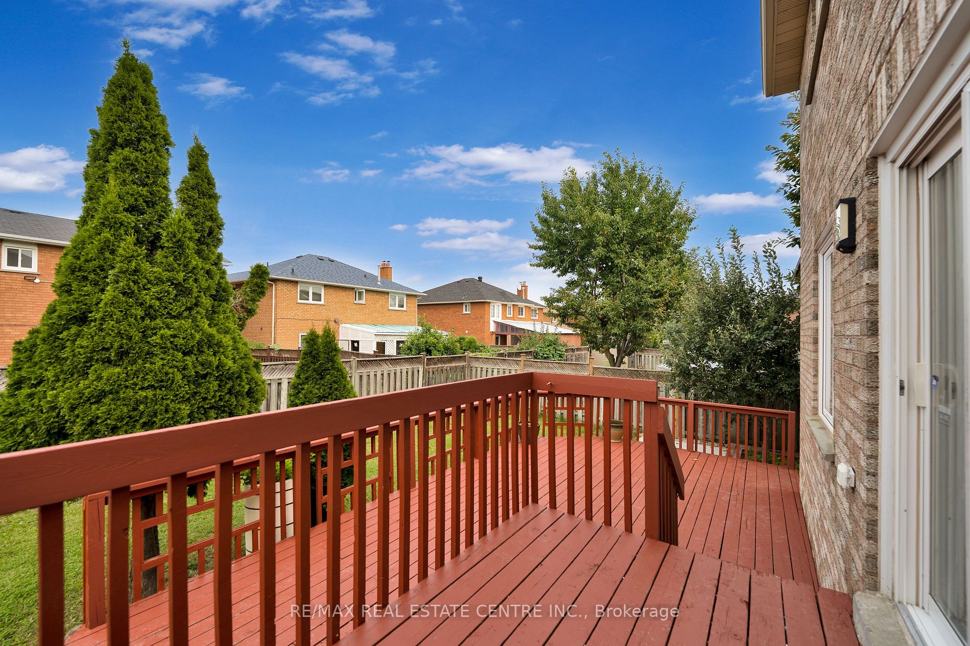 19 Kentucky Dr