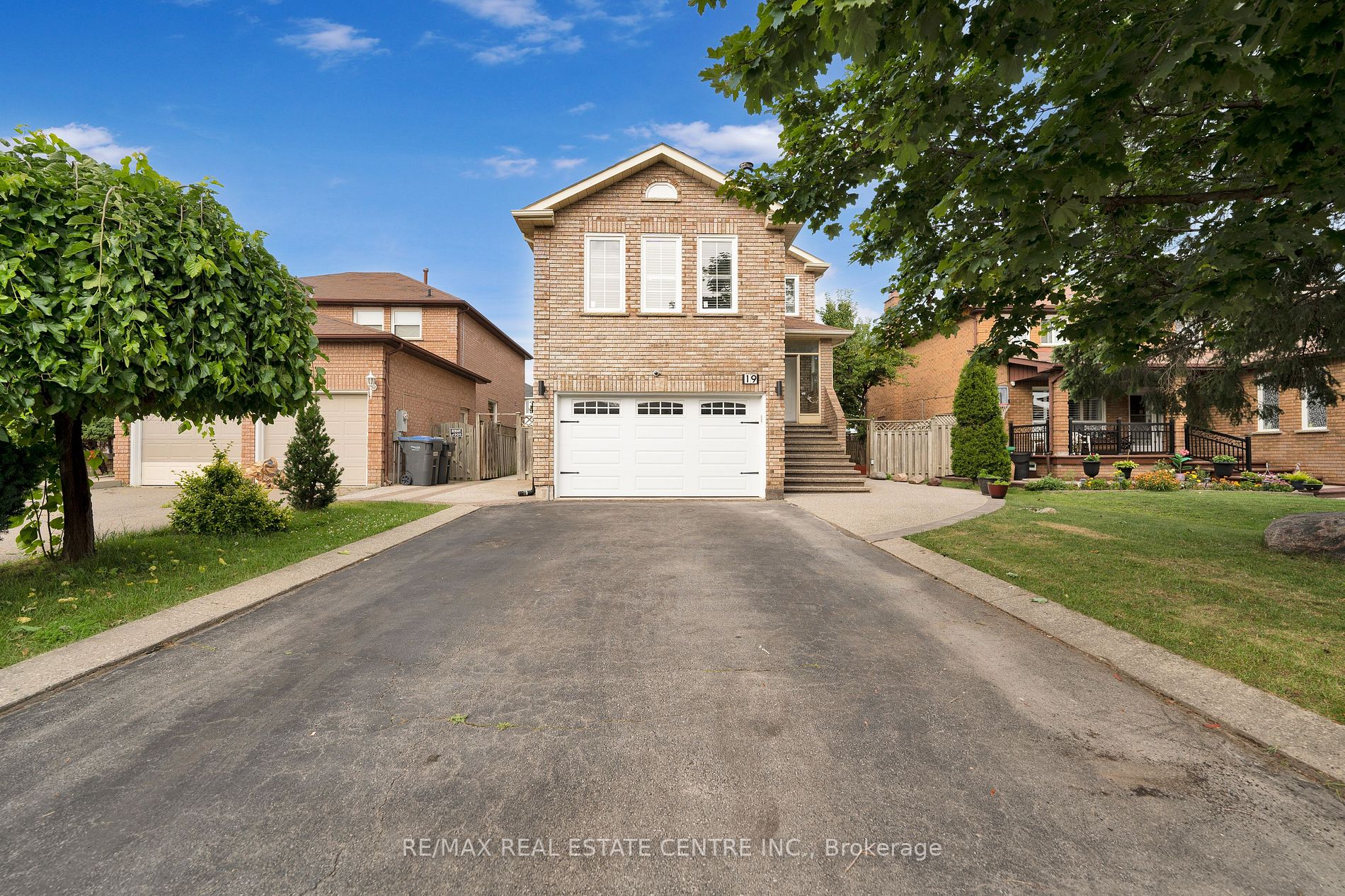 19 Kentucky Dr