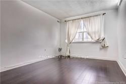 75-79 Queen St W