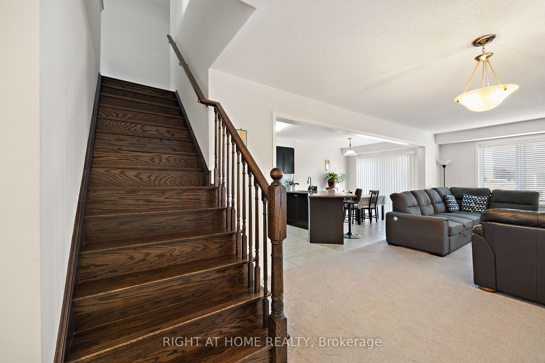 93 Enford Cres