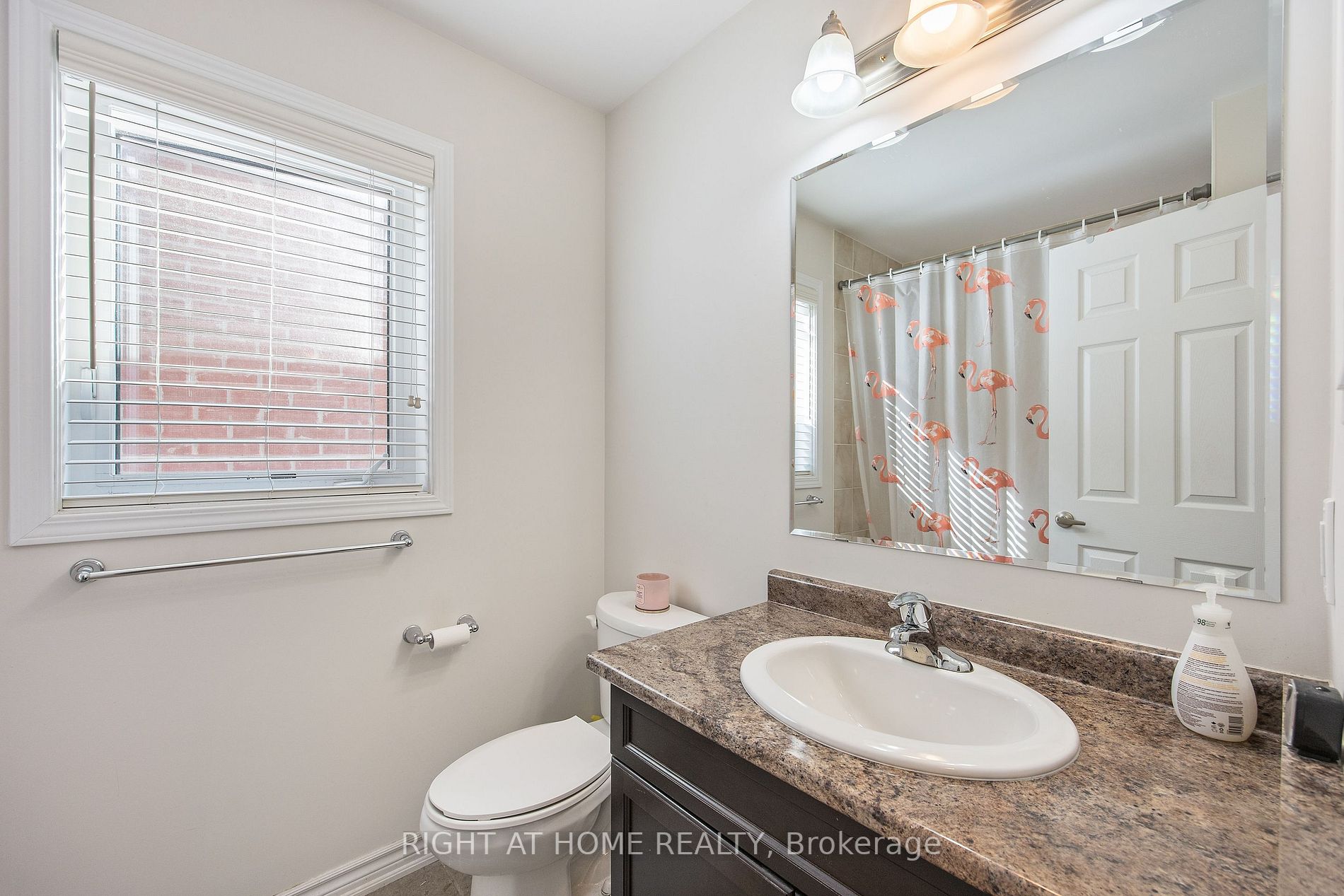 93 Enford Cres