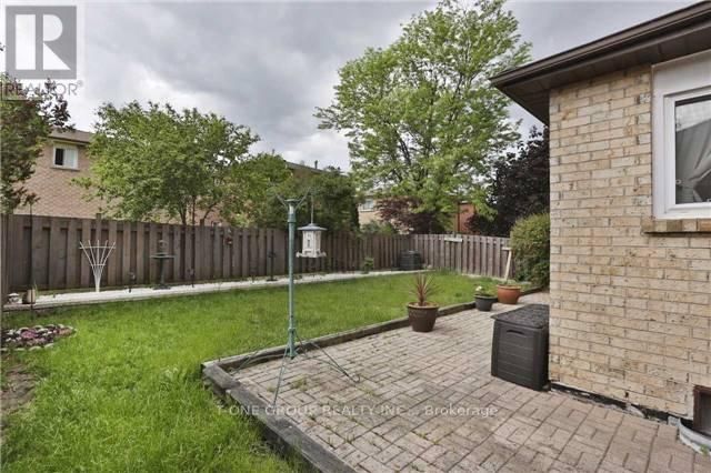 63 Stillwater Cres