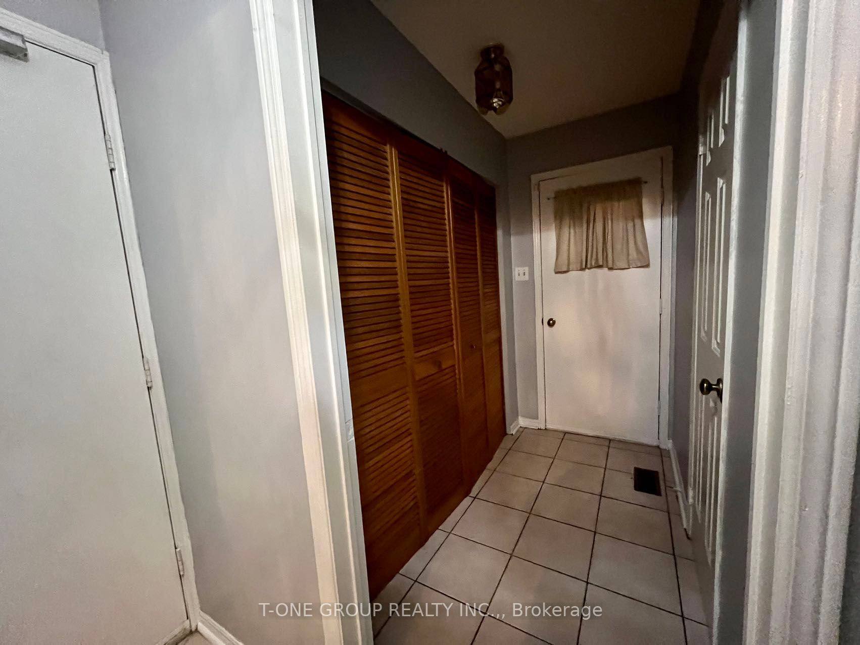 63 Stillwater Cres