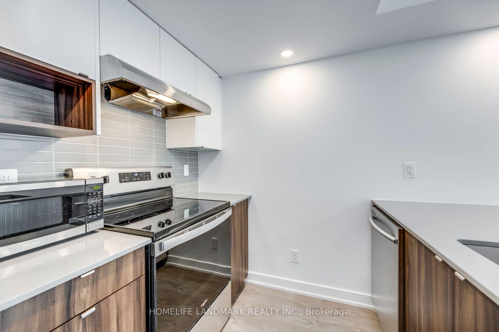 1133 Cooke Boulevard, #808