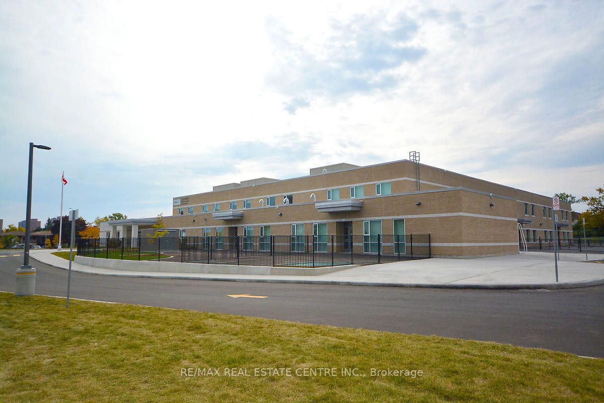 3525 Kariya Dr, #712