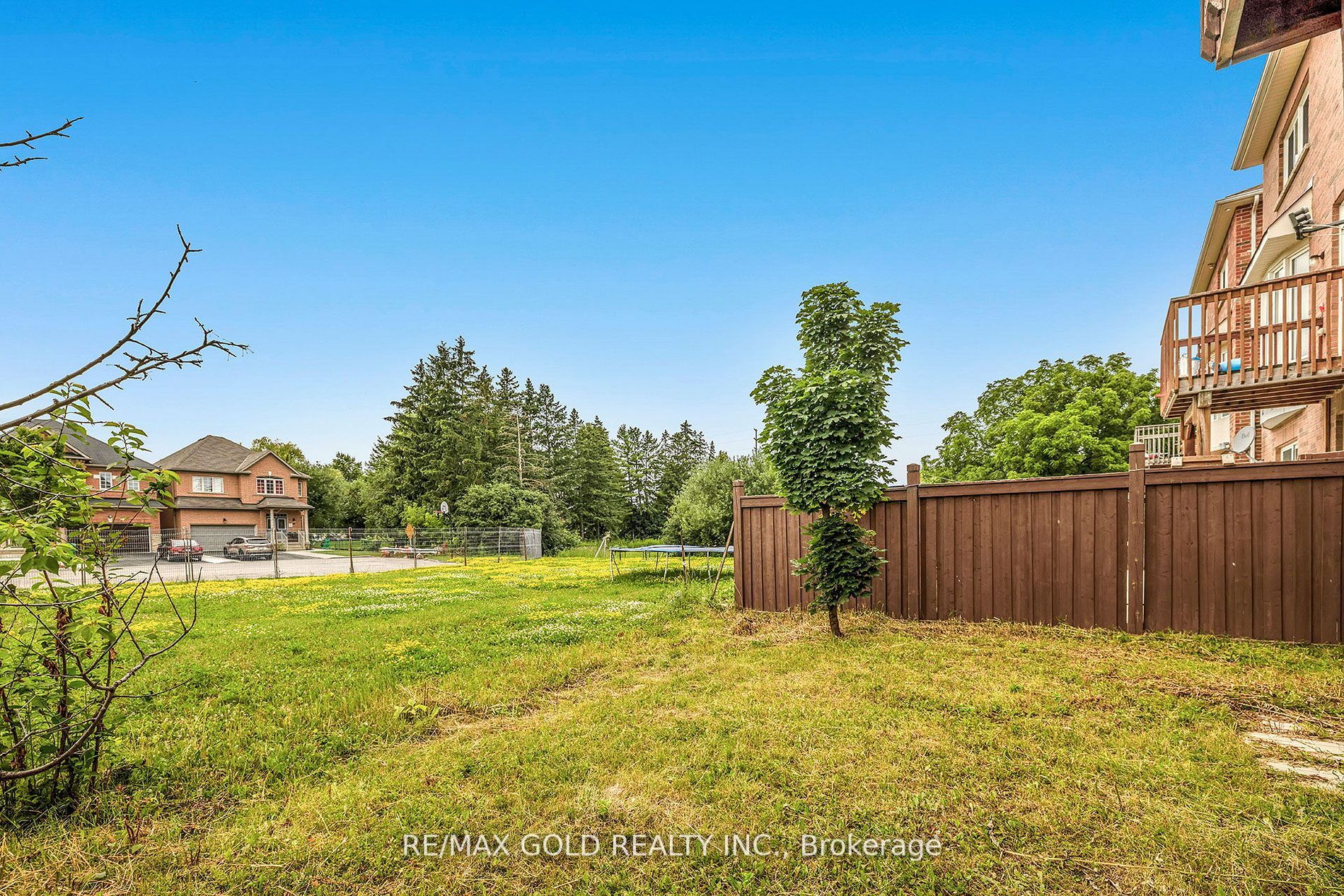 12 Torraville St W
