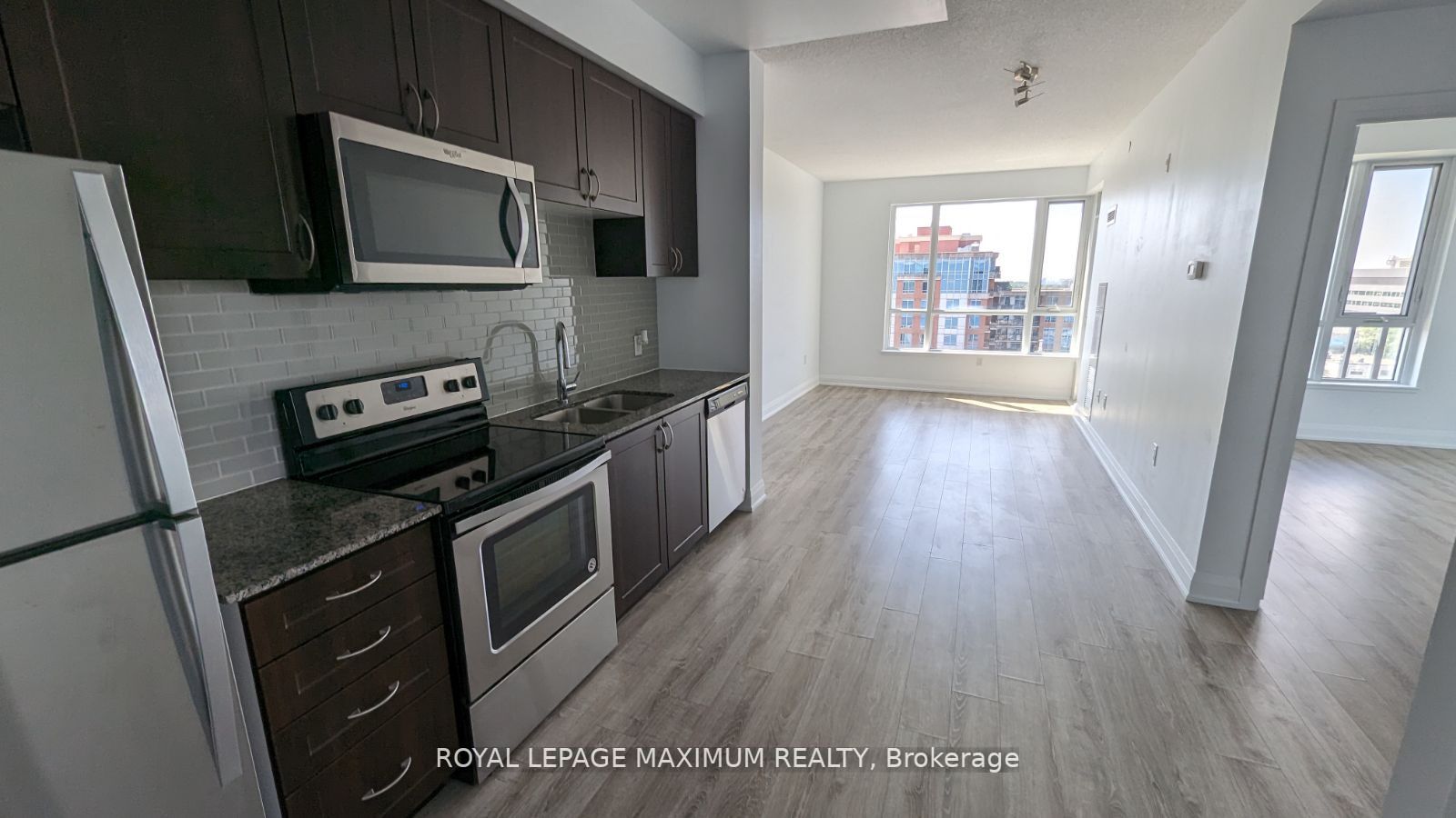 2800 Keele St, #813