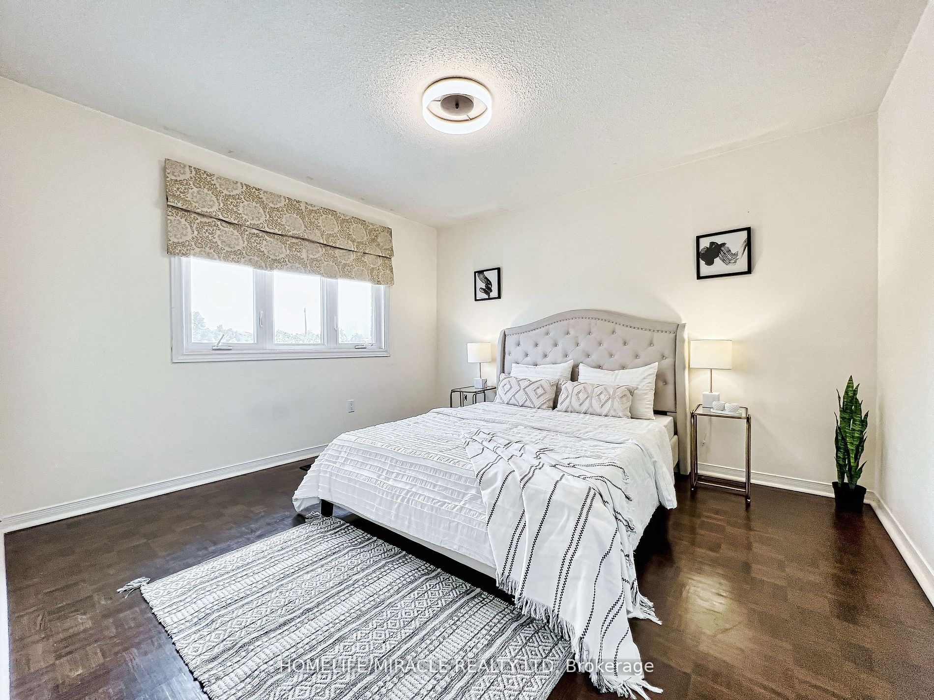 4478 Grassland Crescent
