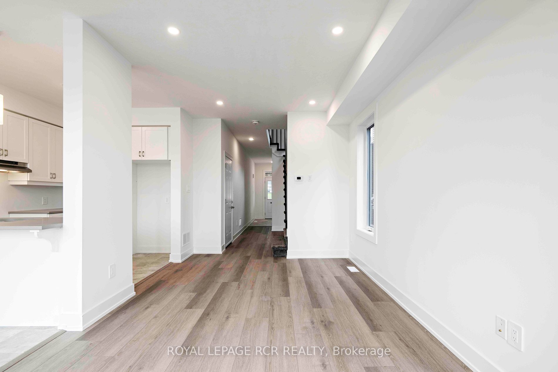 690 Broadway, #28