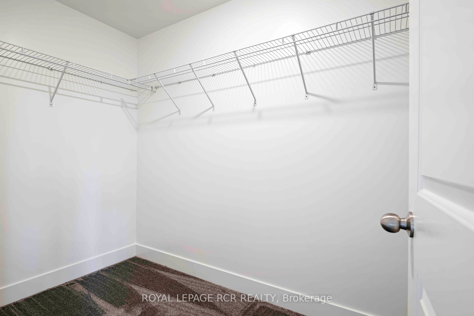 690 Broadway, #28