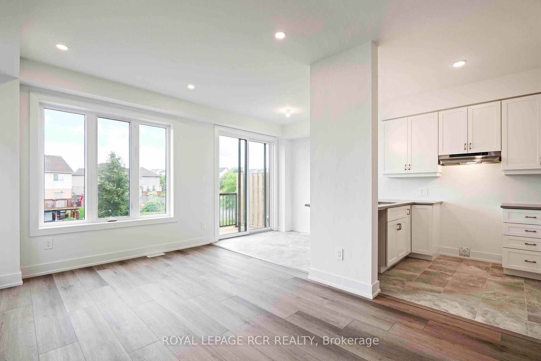 690 Broadway, #28