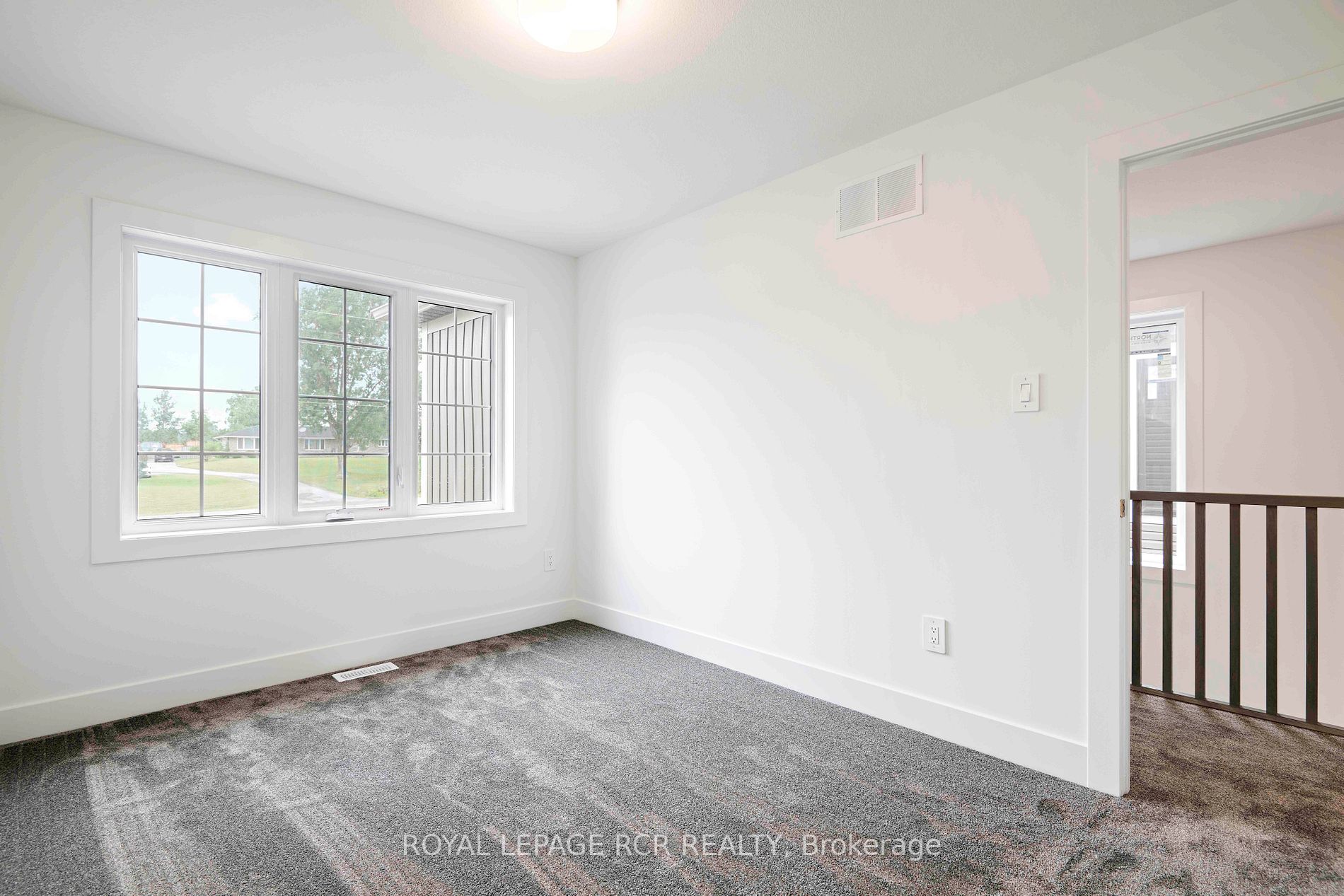 690 Broadway, #28