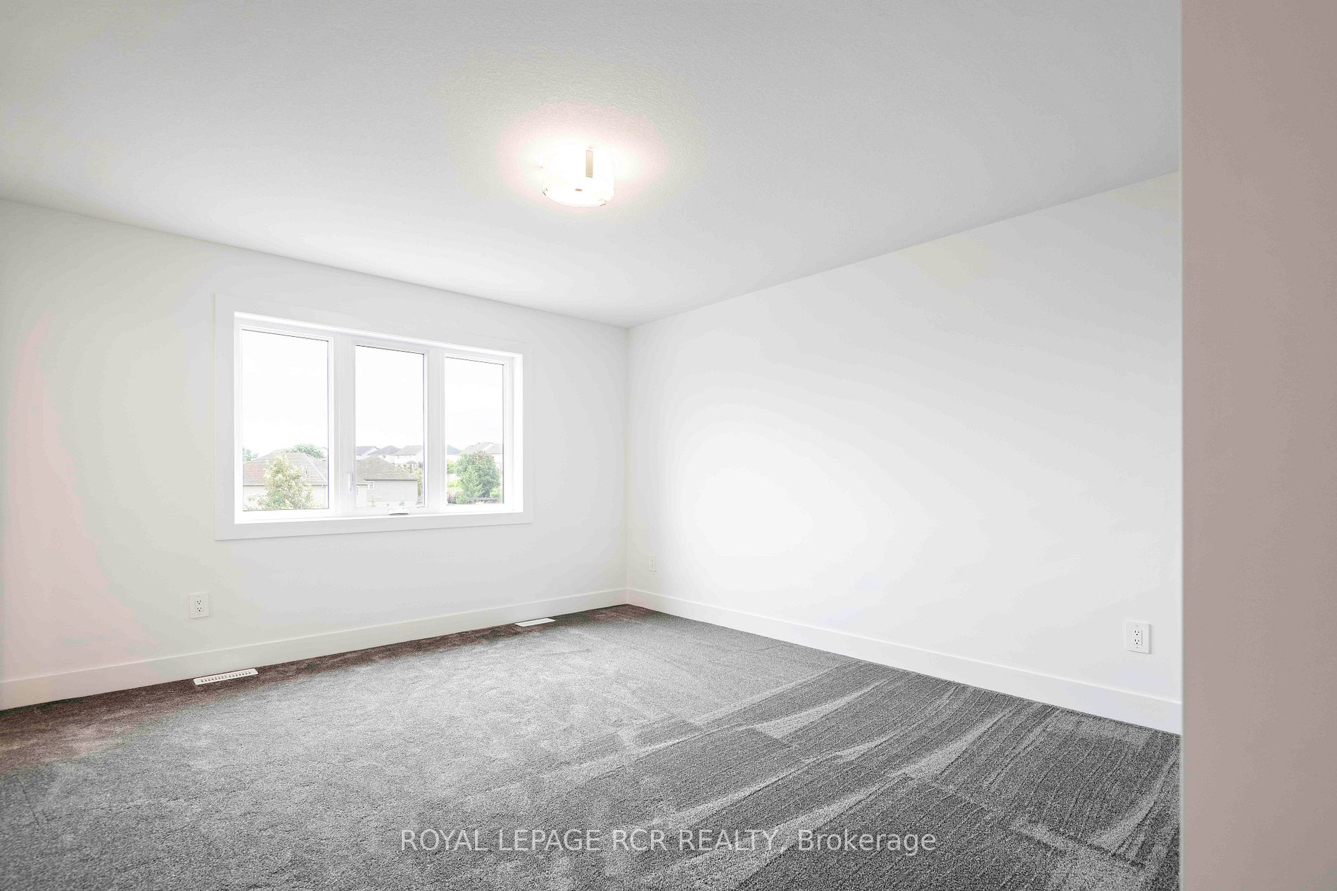 690 Broadway, #28