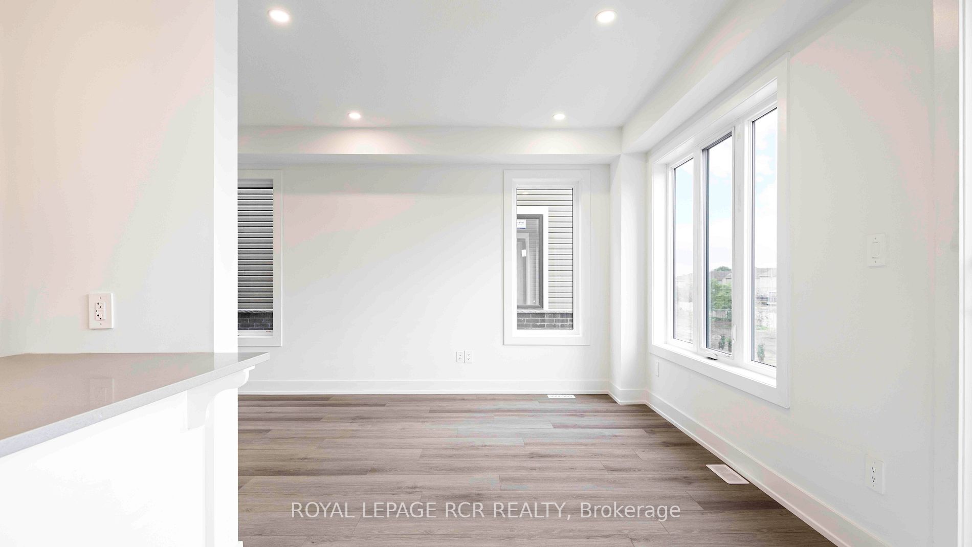 690 Broadway, #28