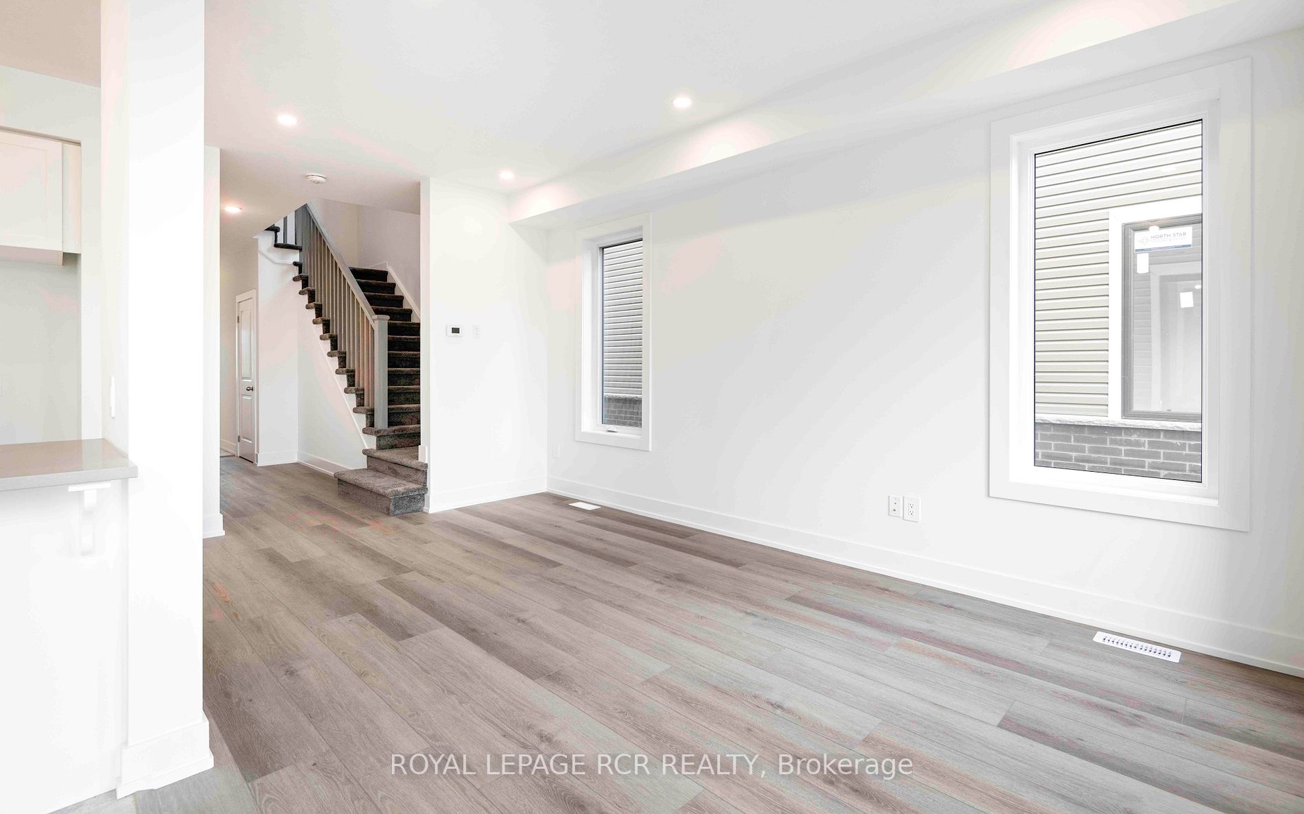 690 Broadway, #28