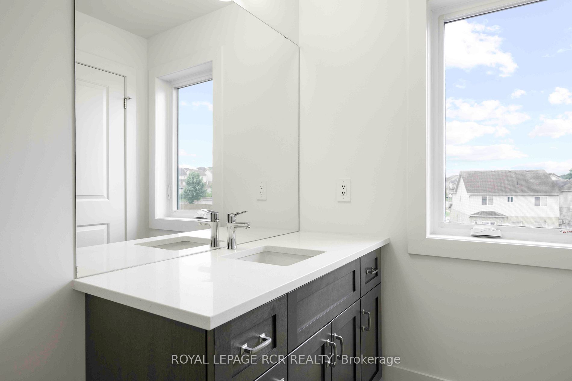 690 Broadway, #28