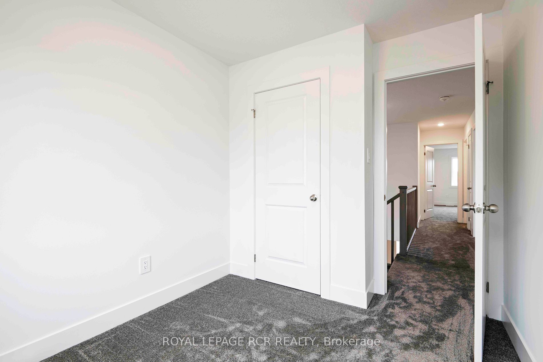 690 Broadway, #28