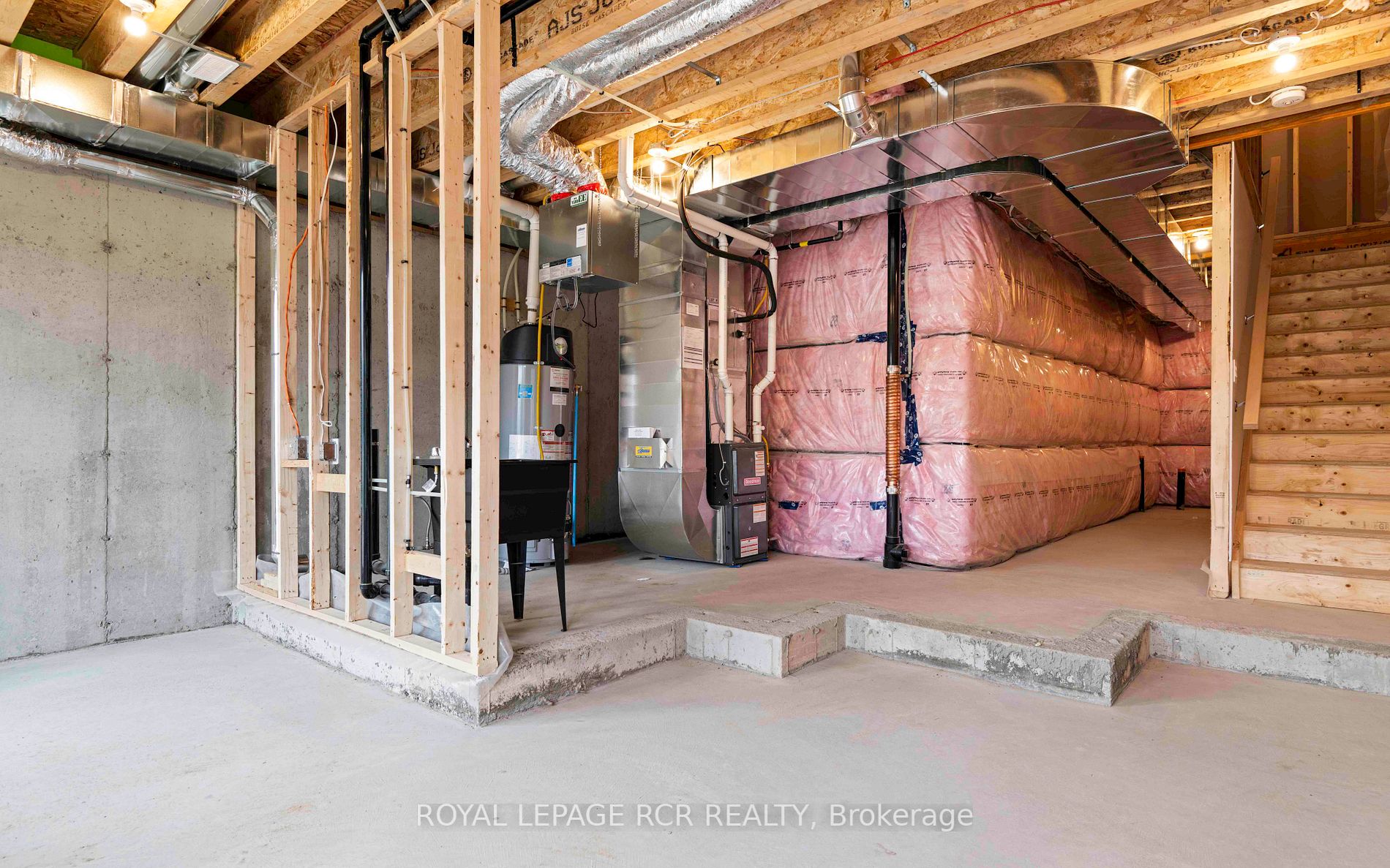 690 Broadway, #28