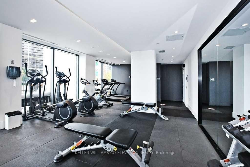 10 De Boers Dr, #601