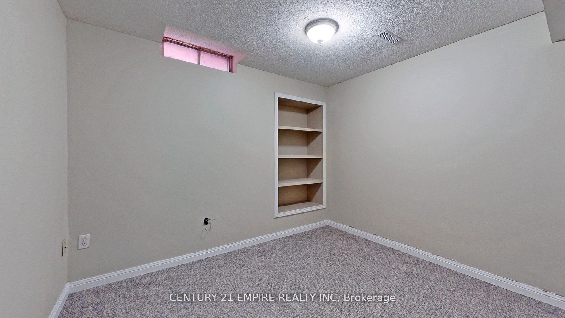 20 Sunforest Dr