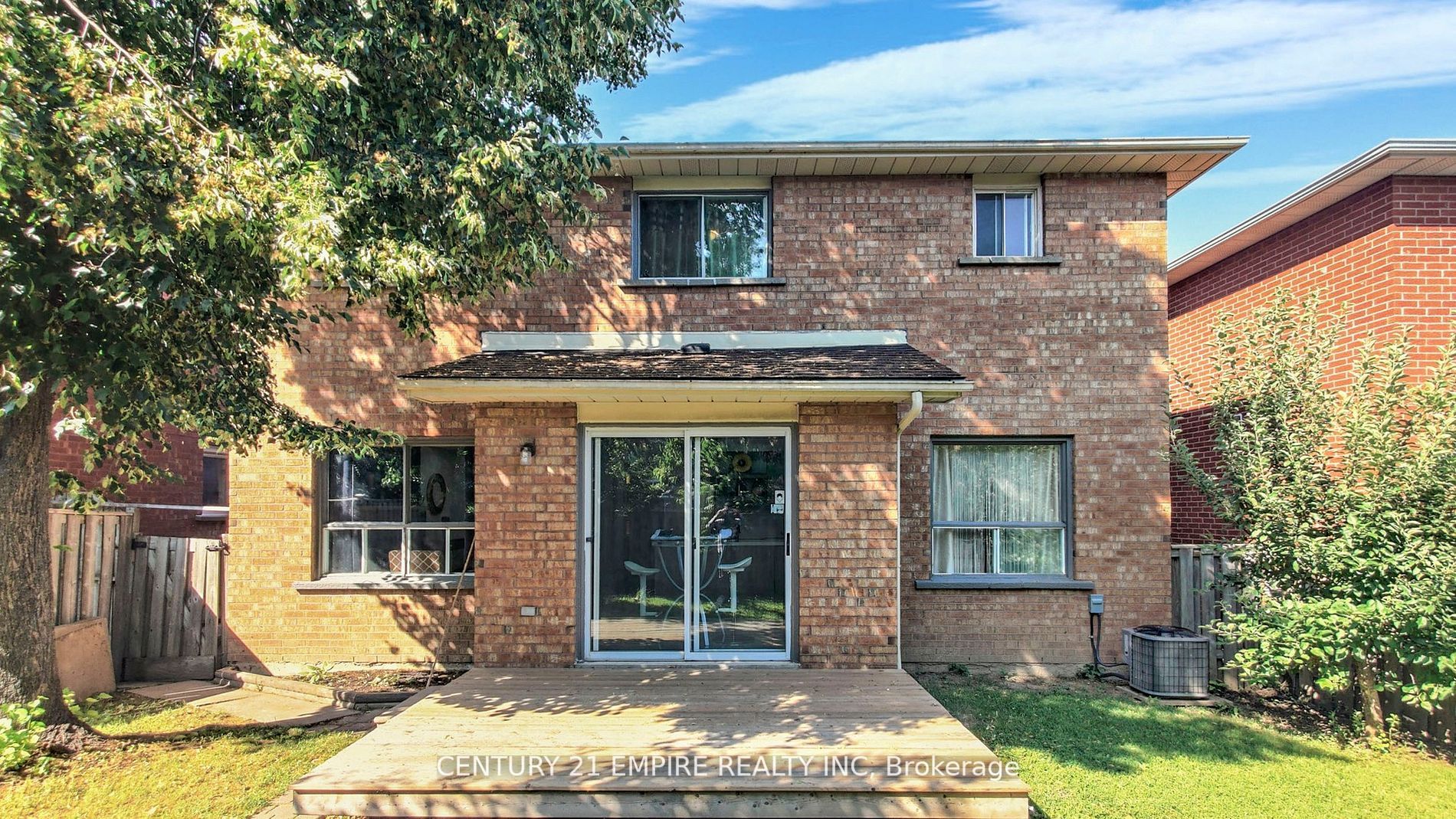 20 Sunforest Dr