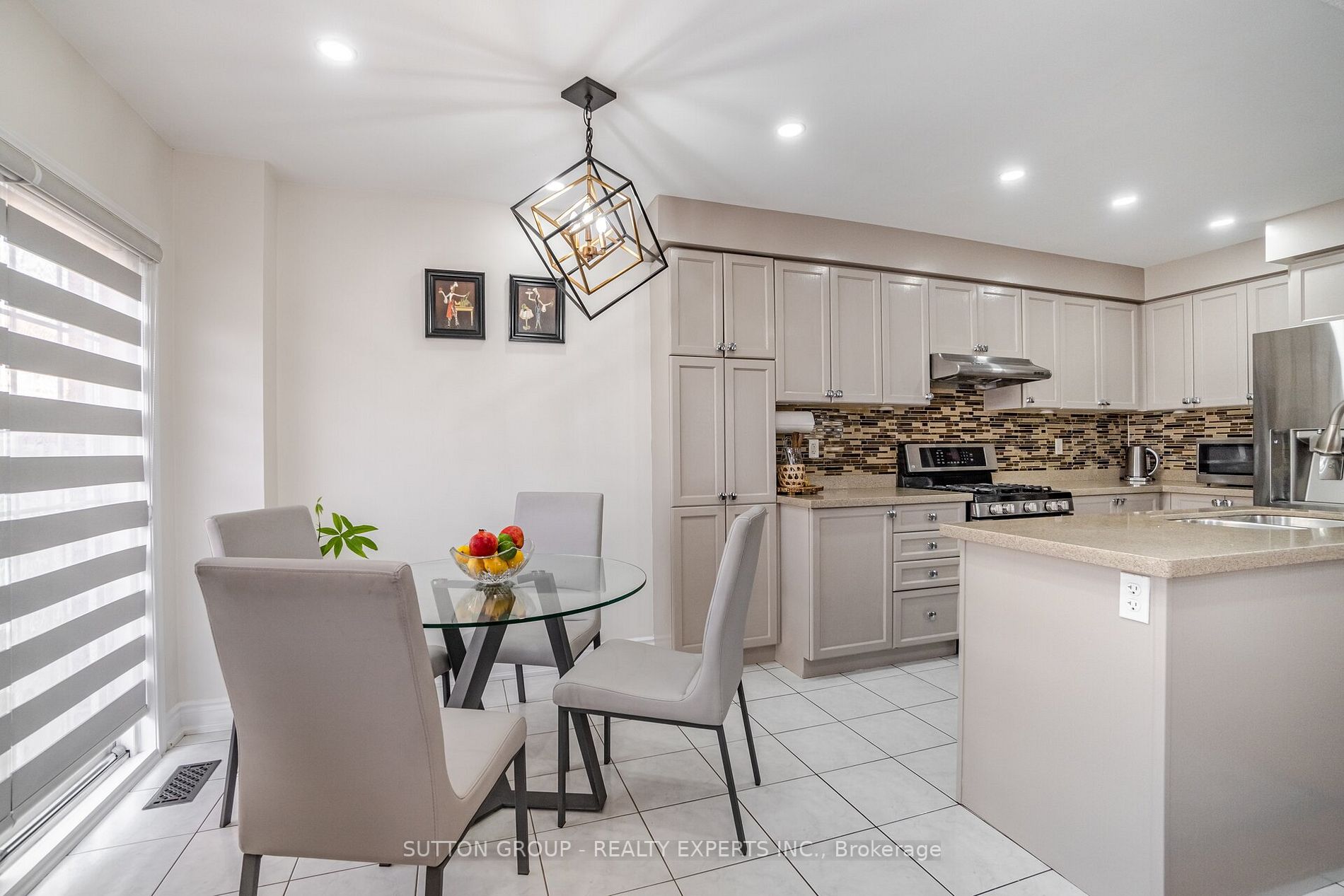 211 Thorndale Rd