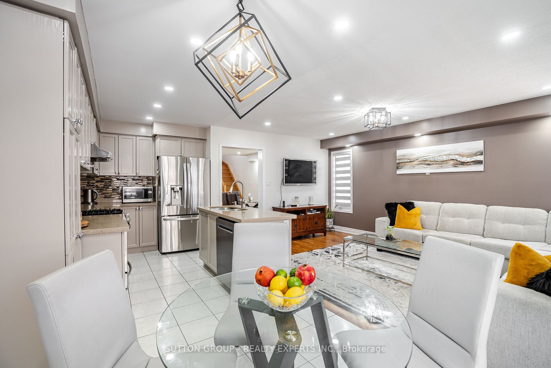 211 Thorndale Rd