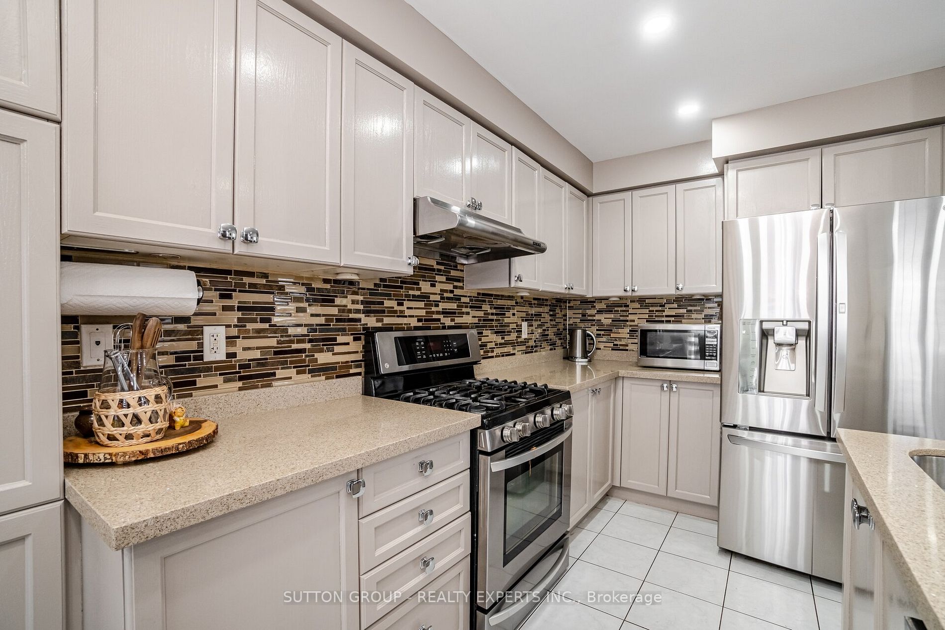 211 Thorndale Rd