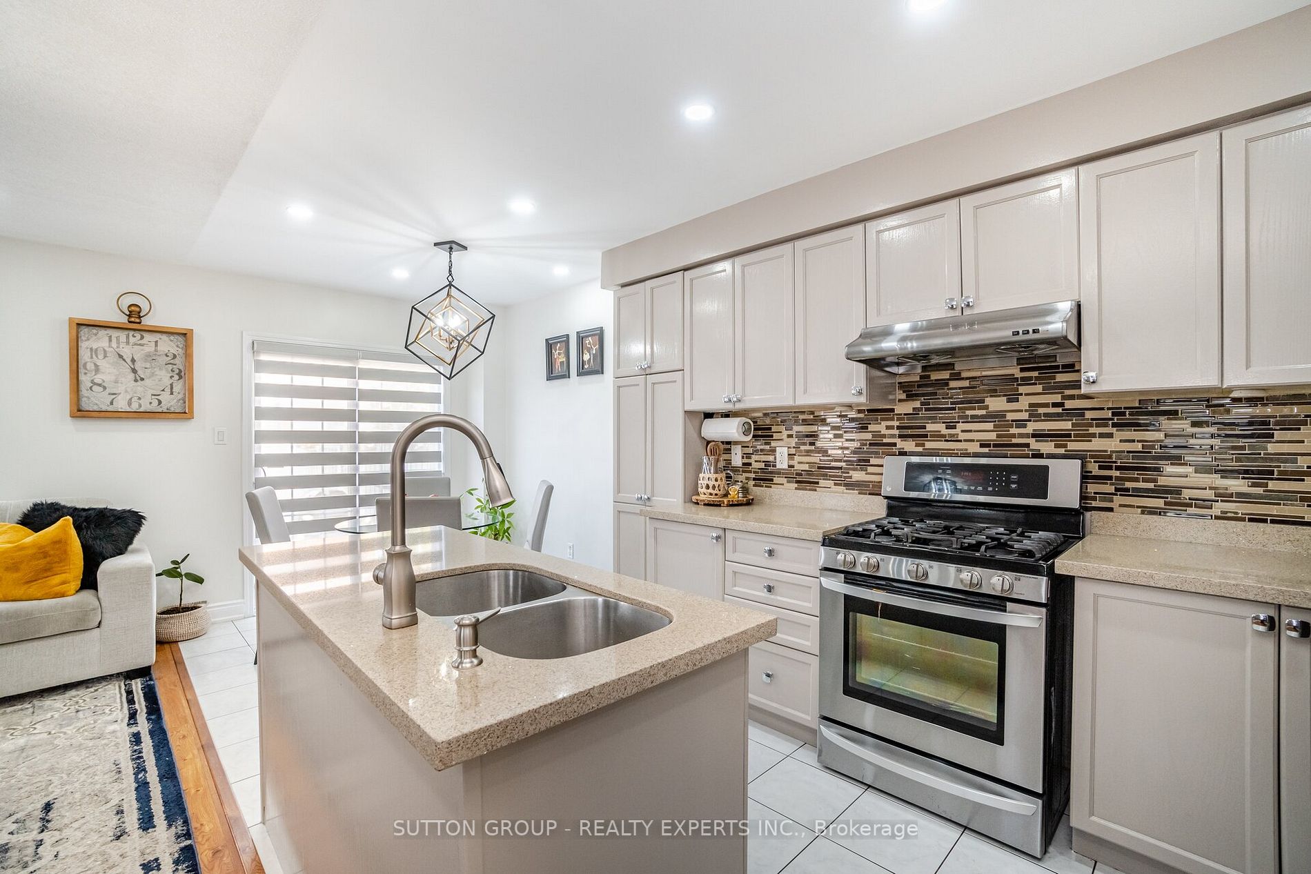 211 Thorndale Rd