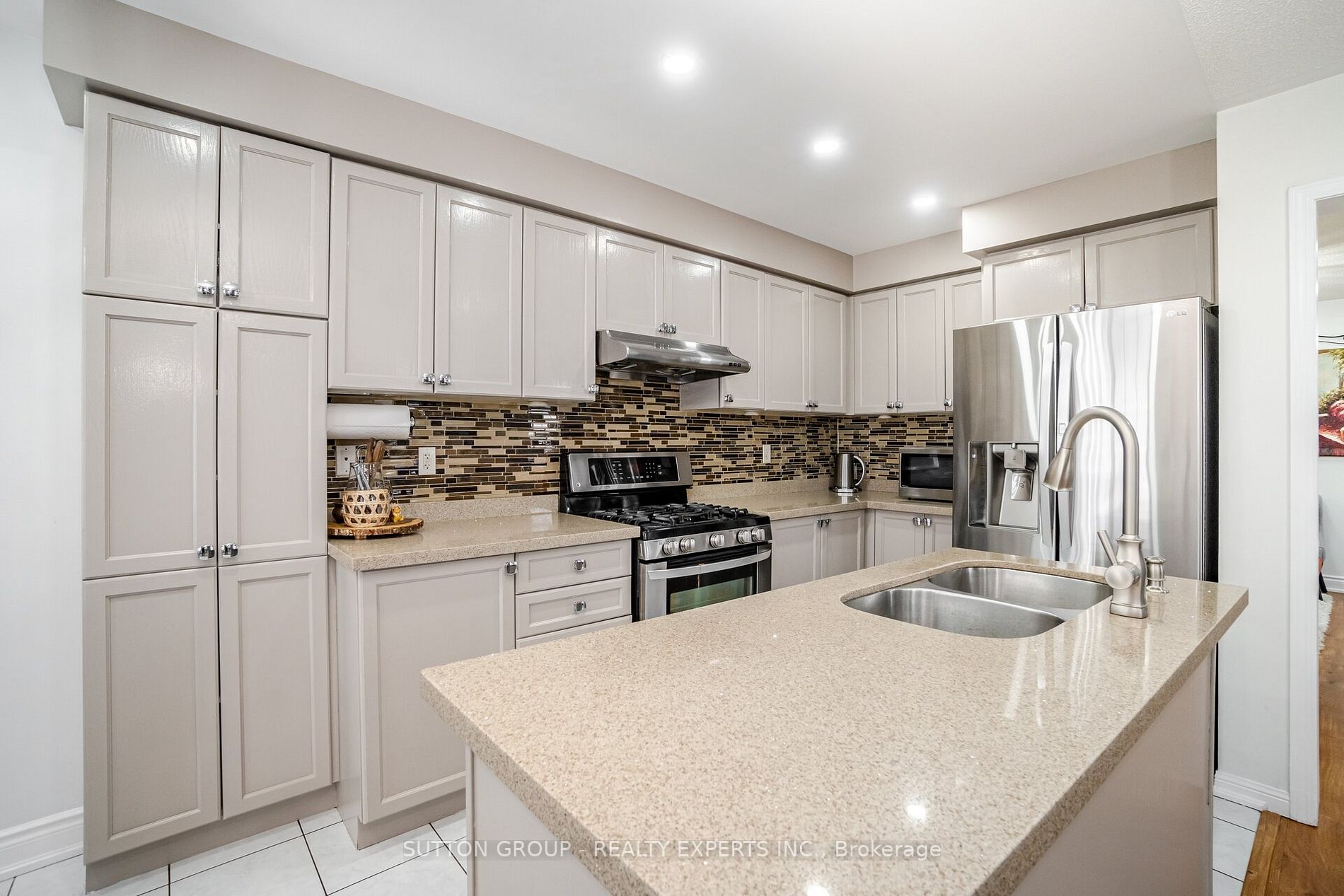 211 Thorndale Rd