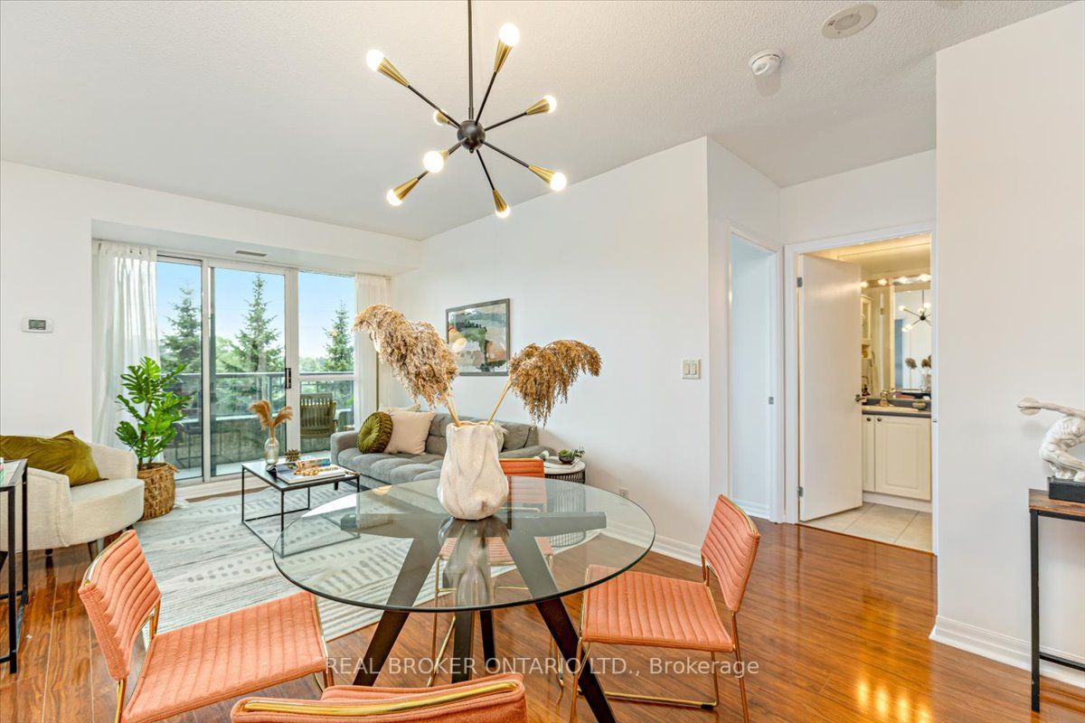 38 Fontenay Crt, #303