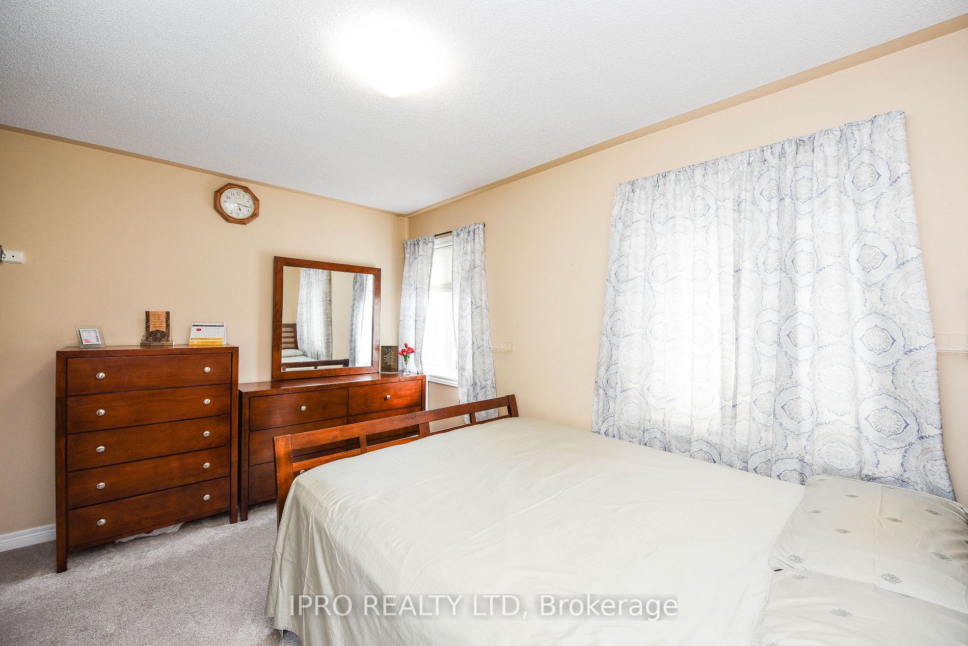 41 Fallstar Cres
