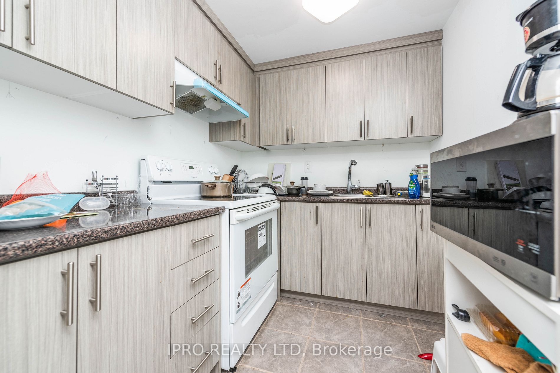 41 Fallstar Cres