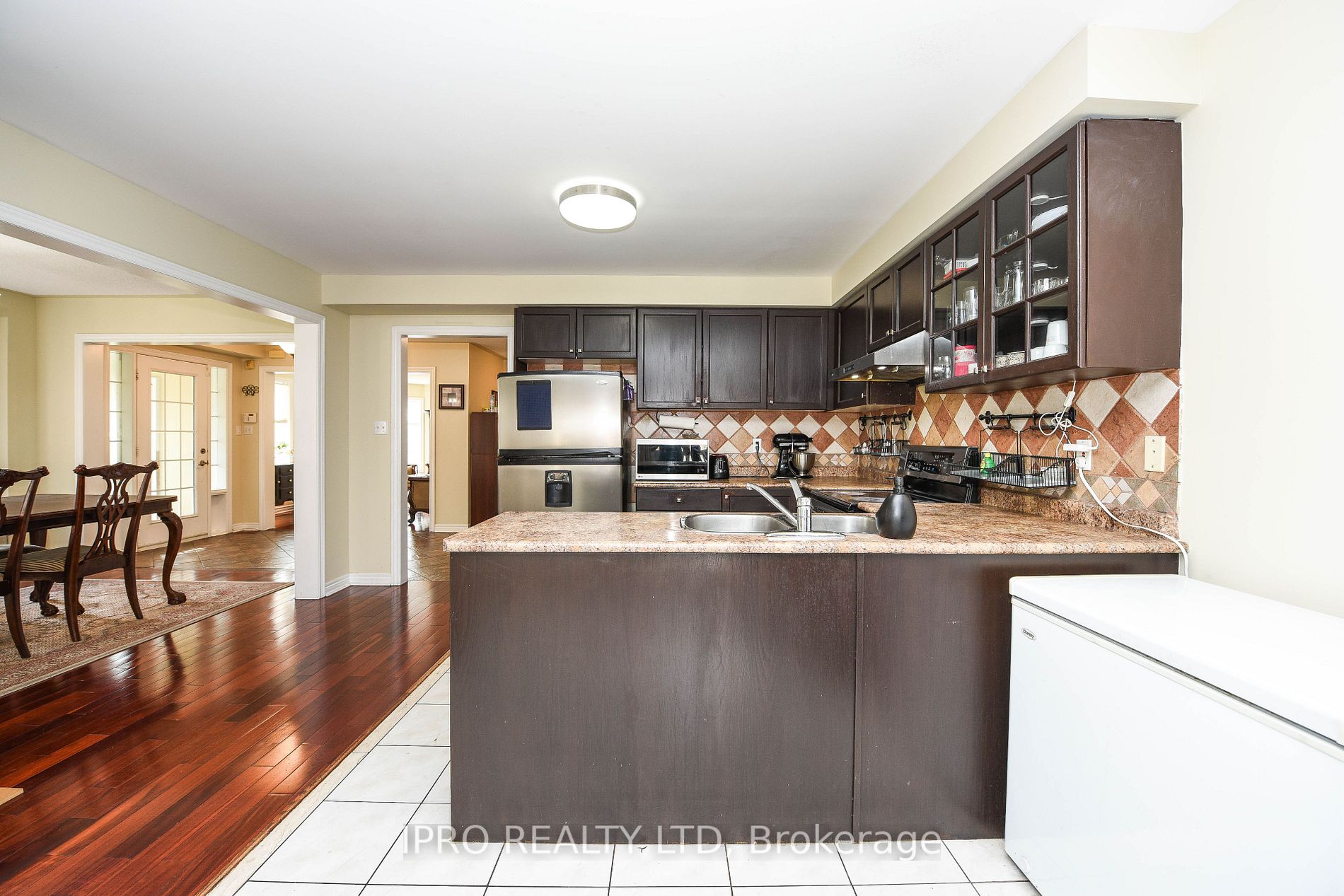 41 Fallstar Cres