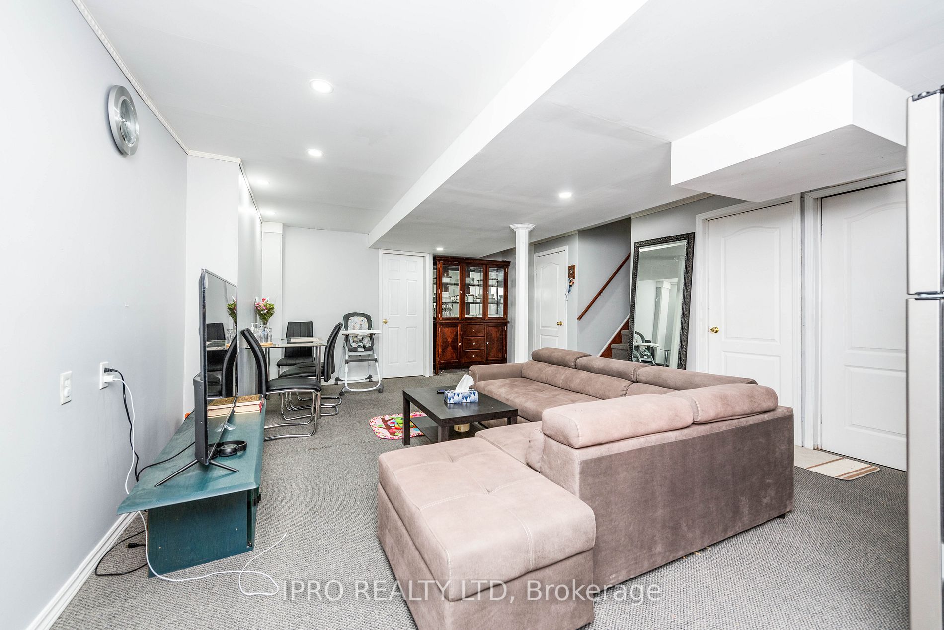 41 Fallstar Cres