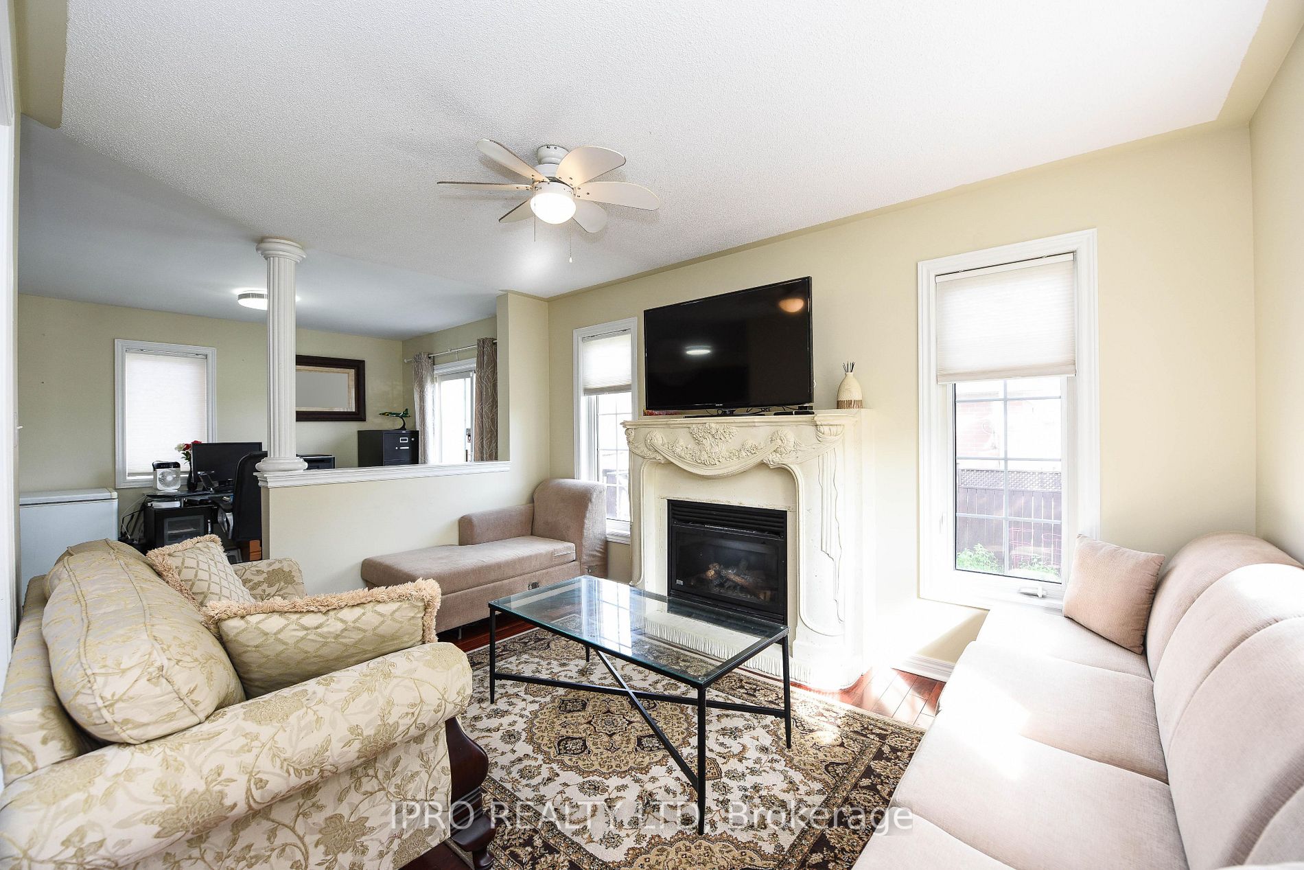 41 Fallstar Cres