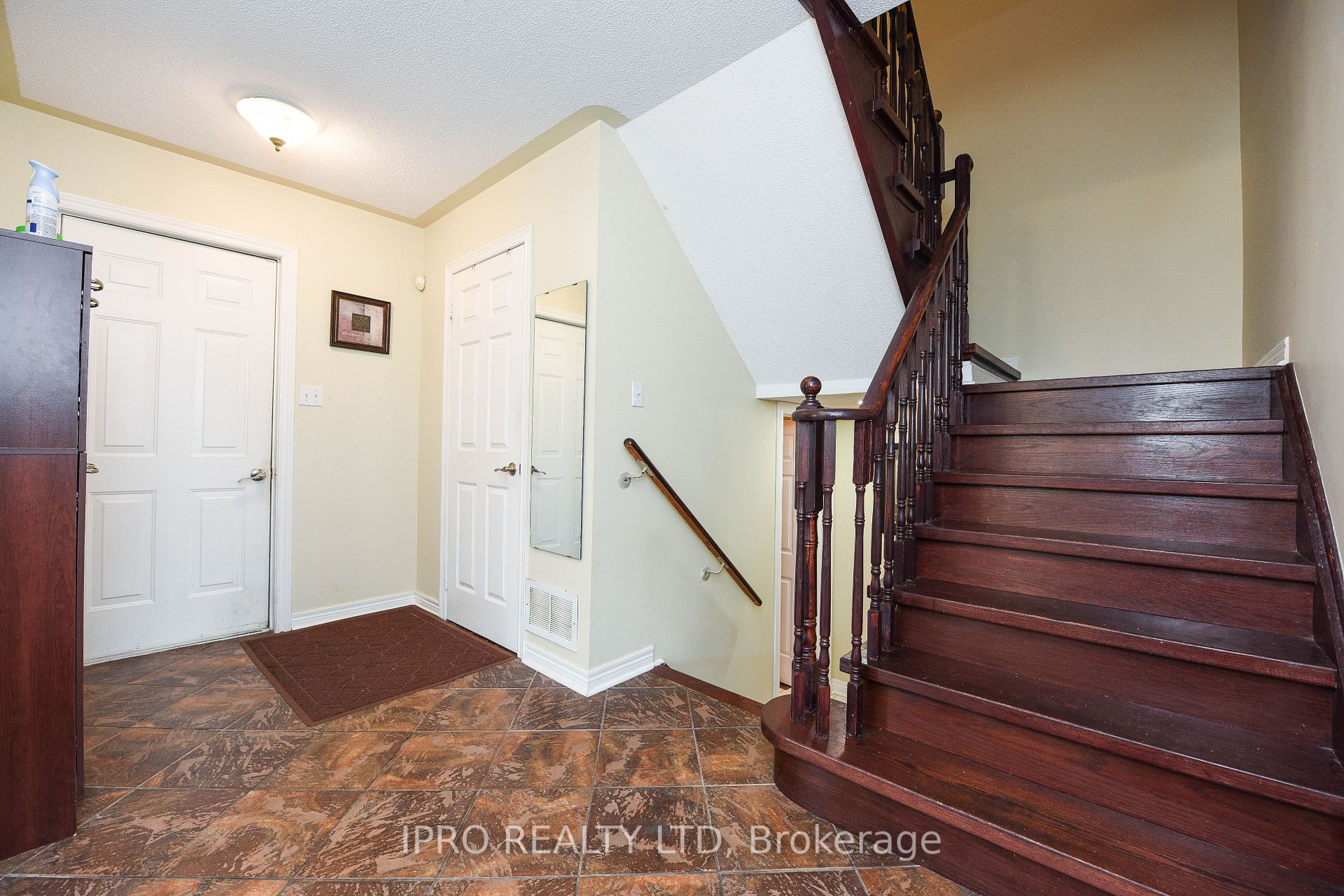 41 Fallstar Cres