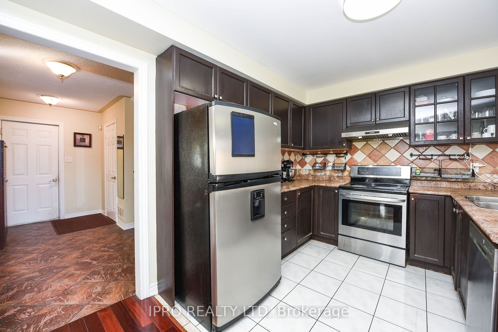 41 Fallstar Cres