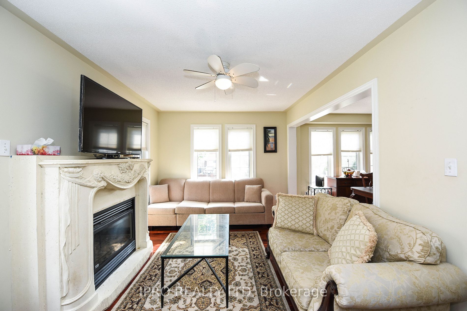 41 Fallstar Cres