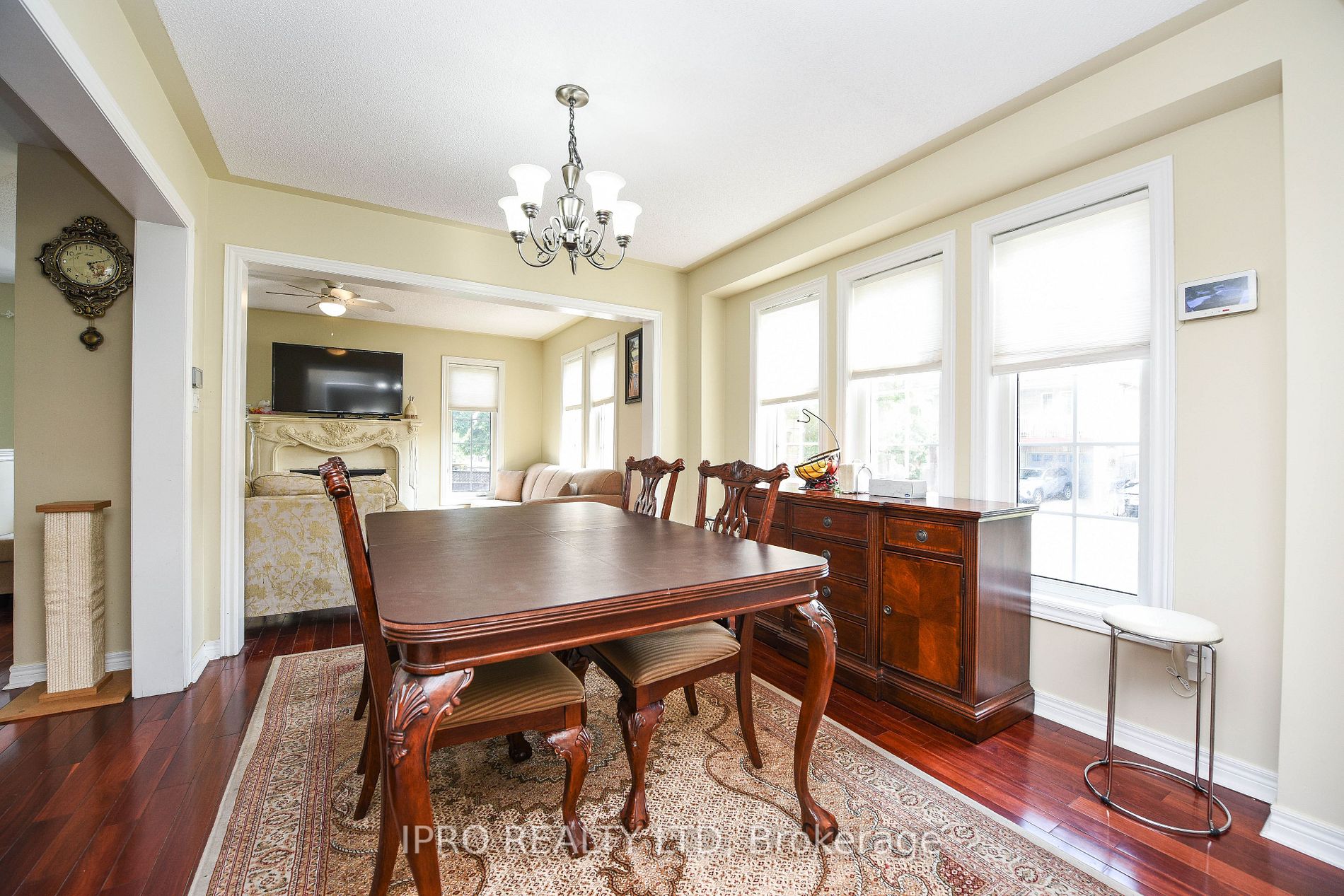 41 Fallstar Cres