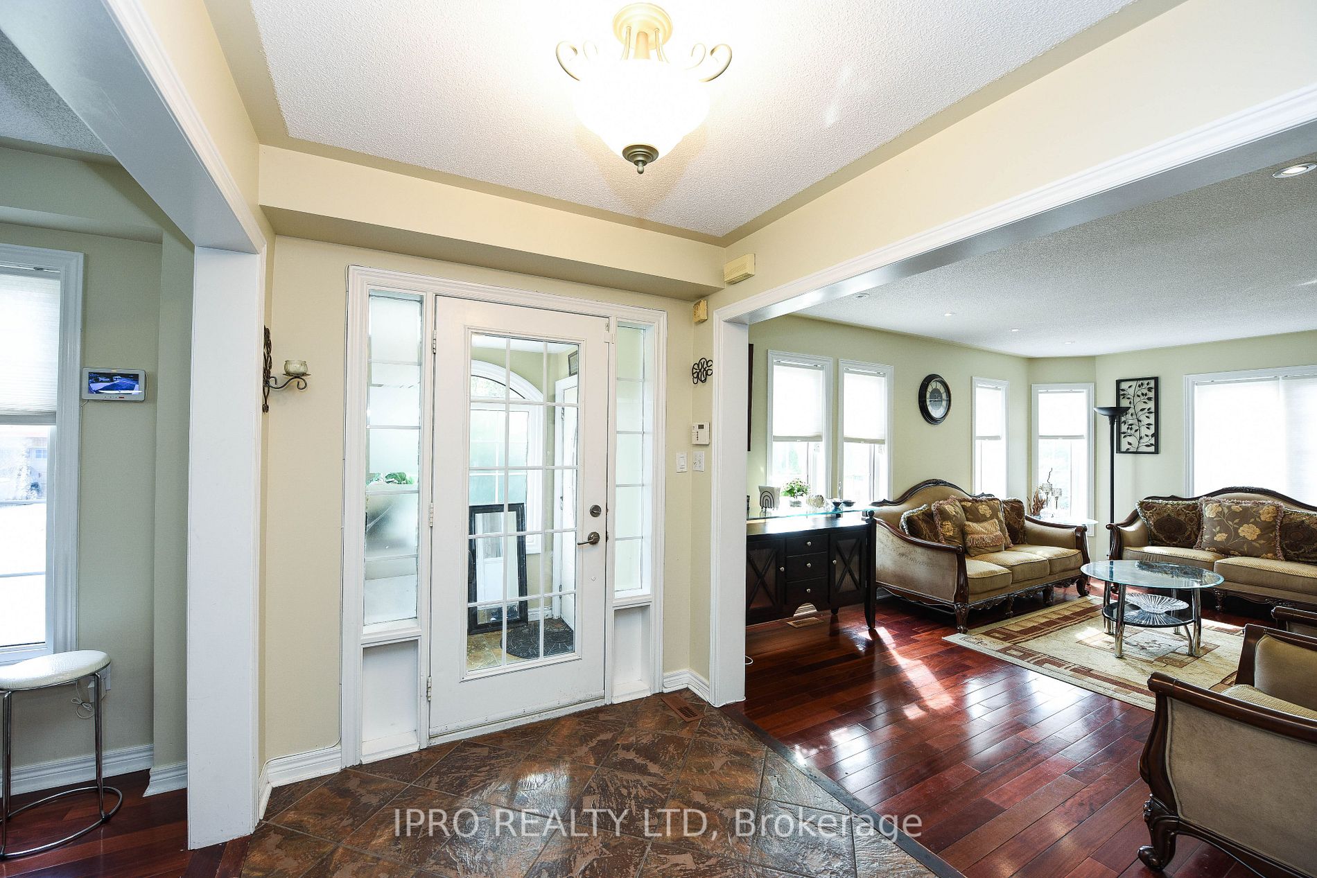 41 Fallstar Cres