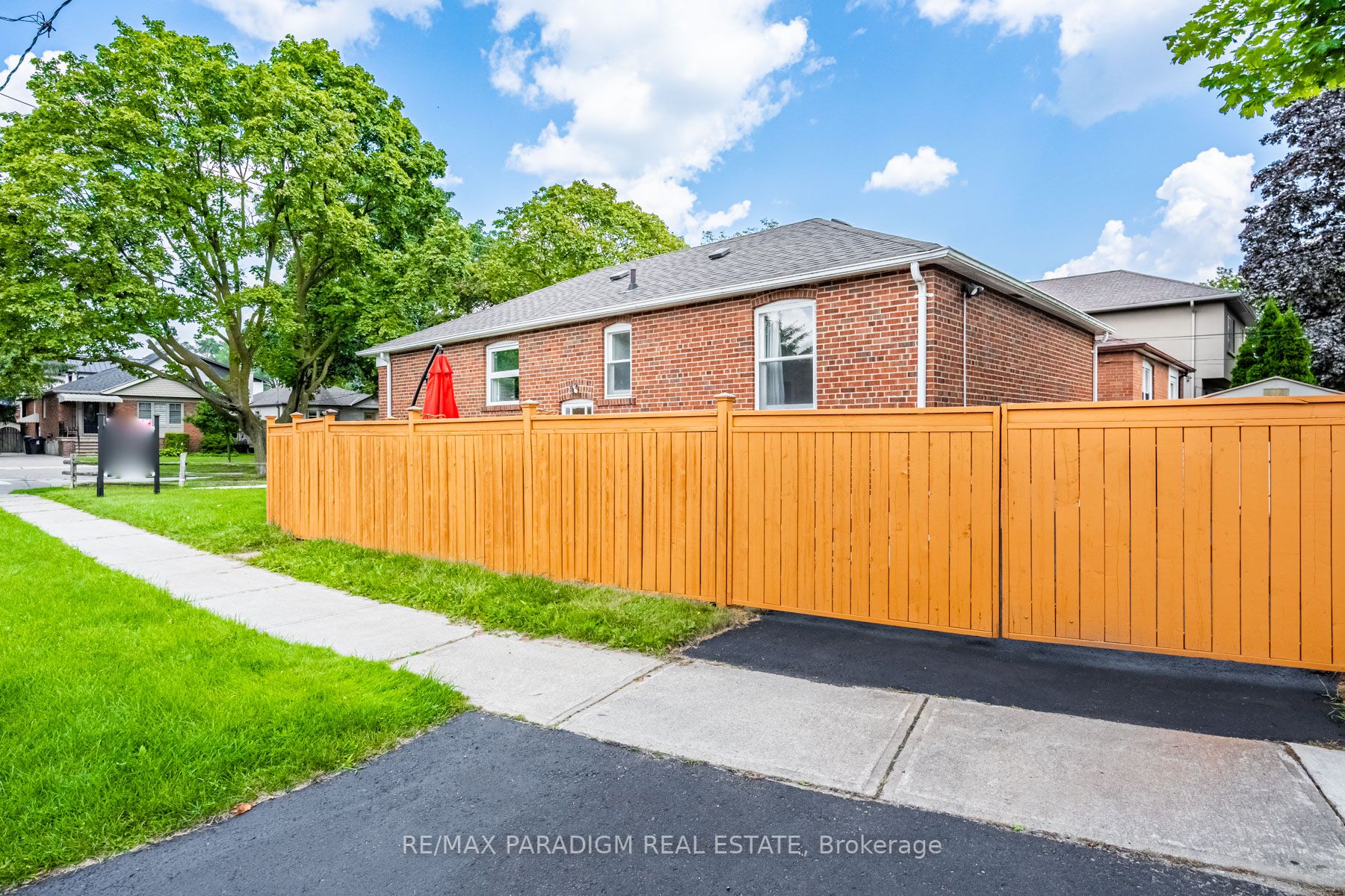 17 Rockfield Dr