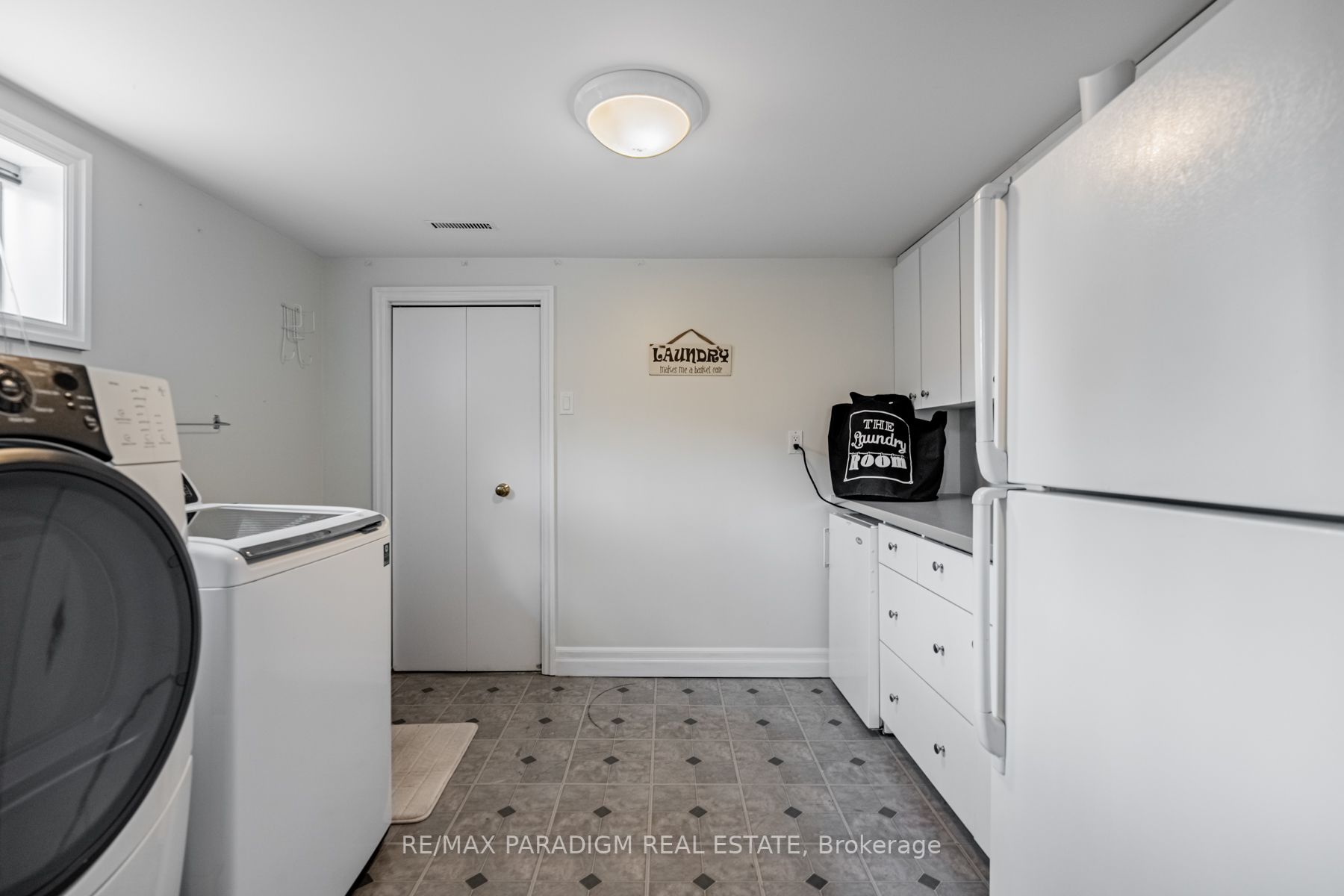 17 Rockfield Dr