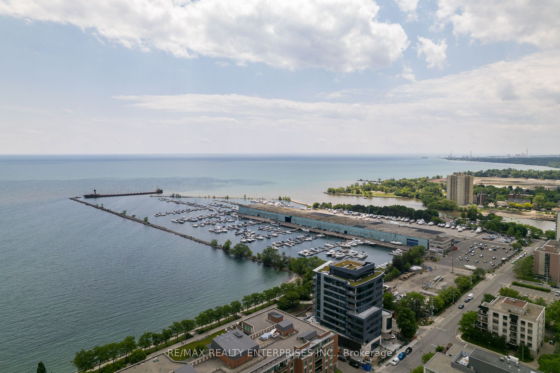 1 Hurontario St, #218