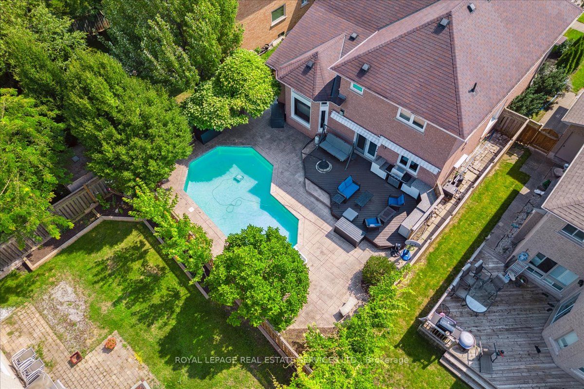 2299 Hilltop Lane