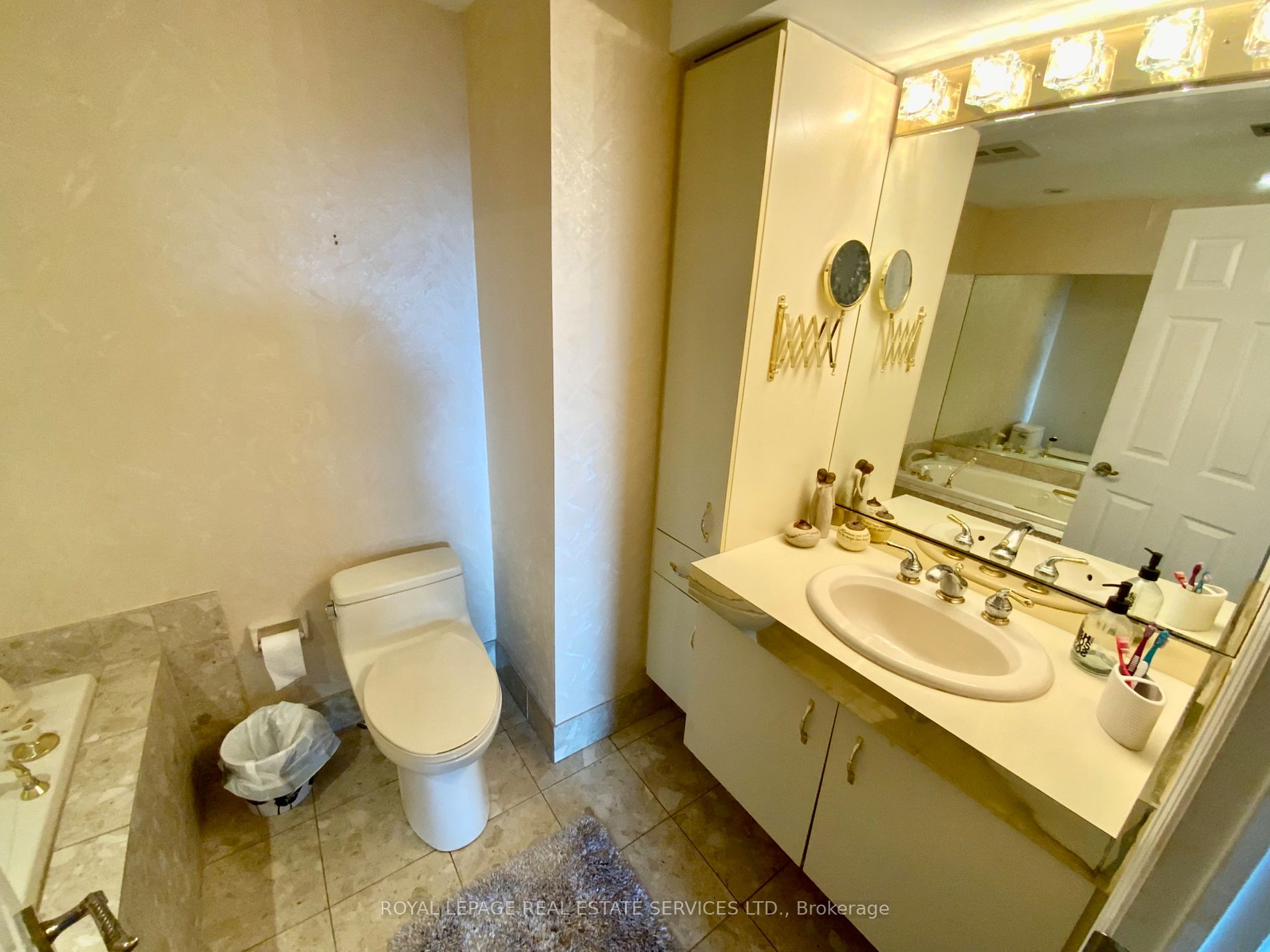 102 Bronte Road, #411