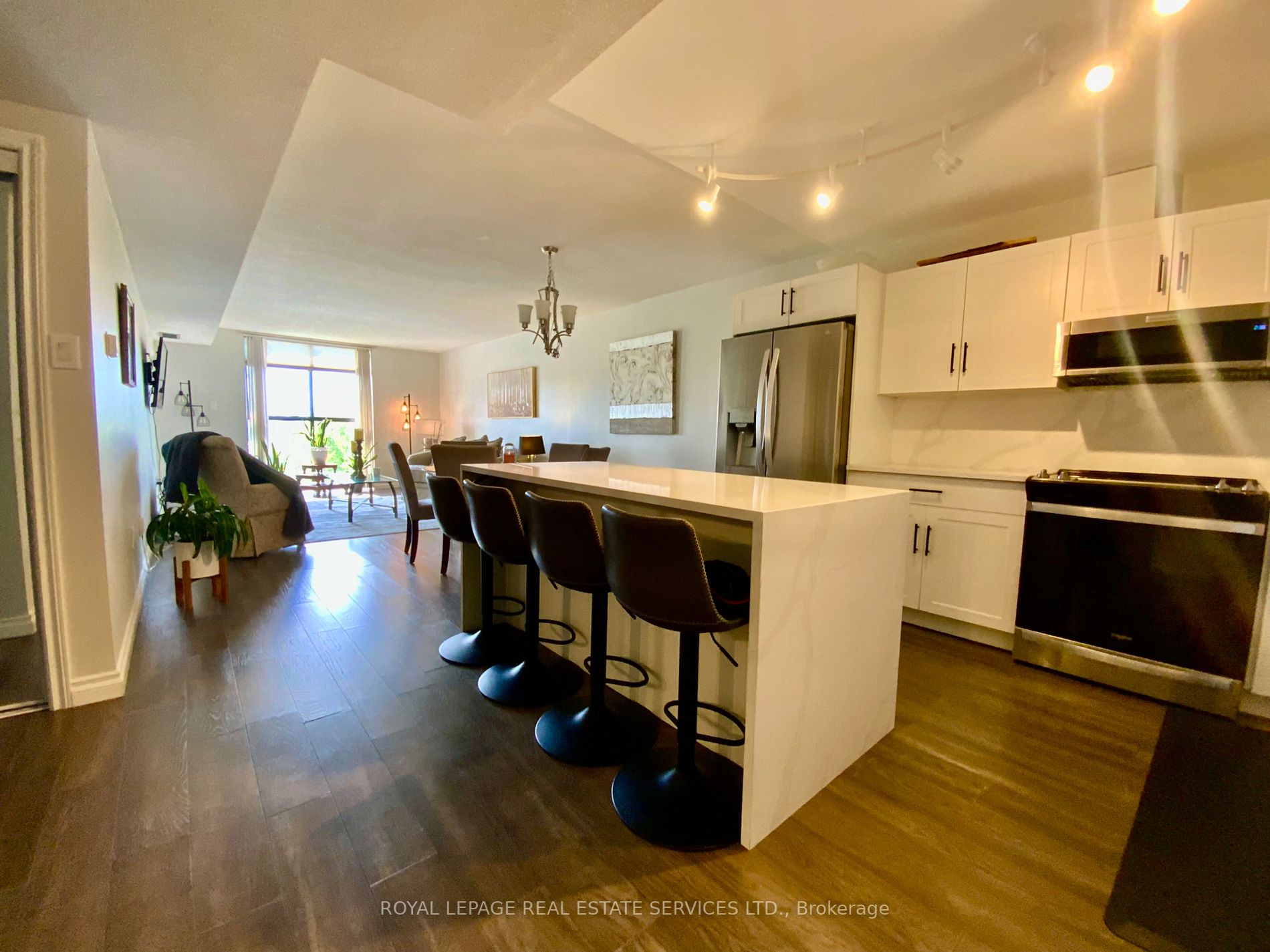 102 Bronte Road, #411