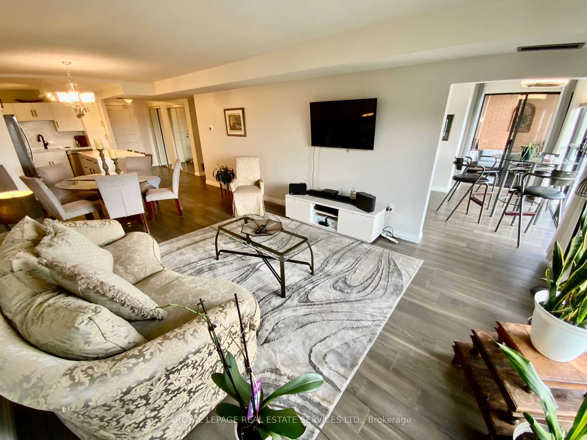 102 Bronte Road, #411